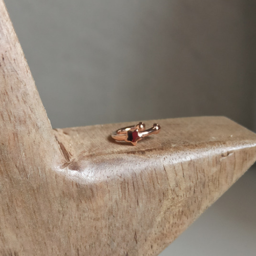 Ear cuff