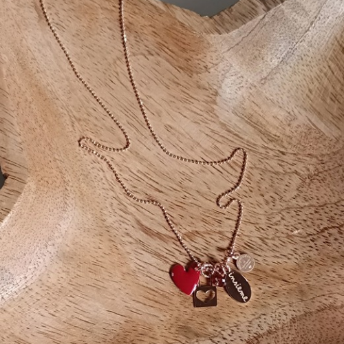 Collana portamifortuna con cuore cherry black