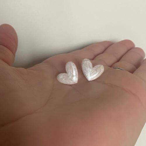 Orecchino cuore in smalto