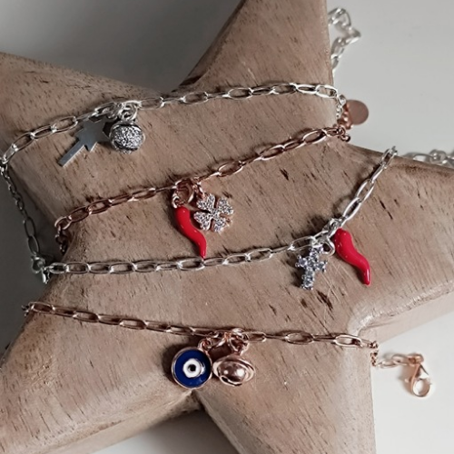Bracciale in catena graffettina doppio charm
