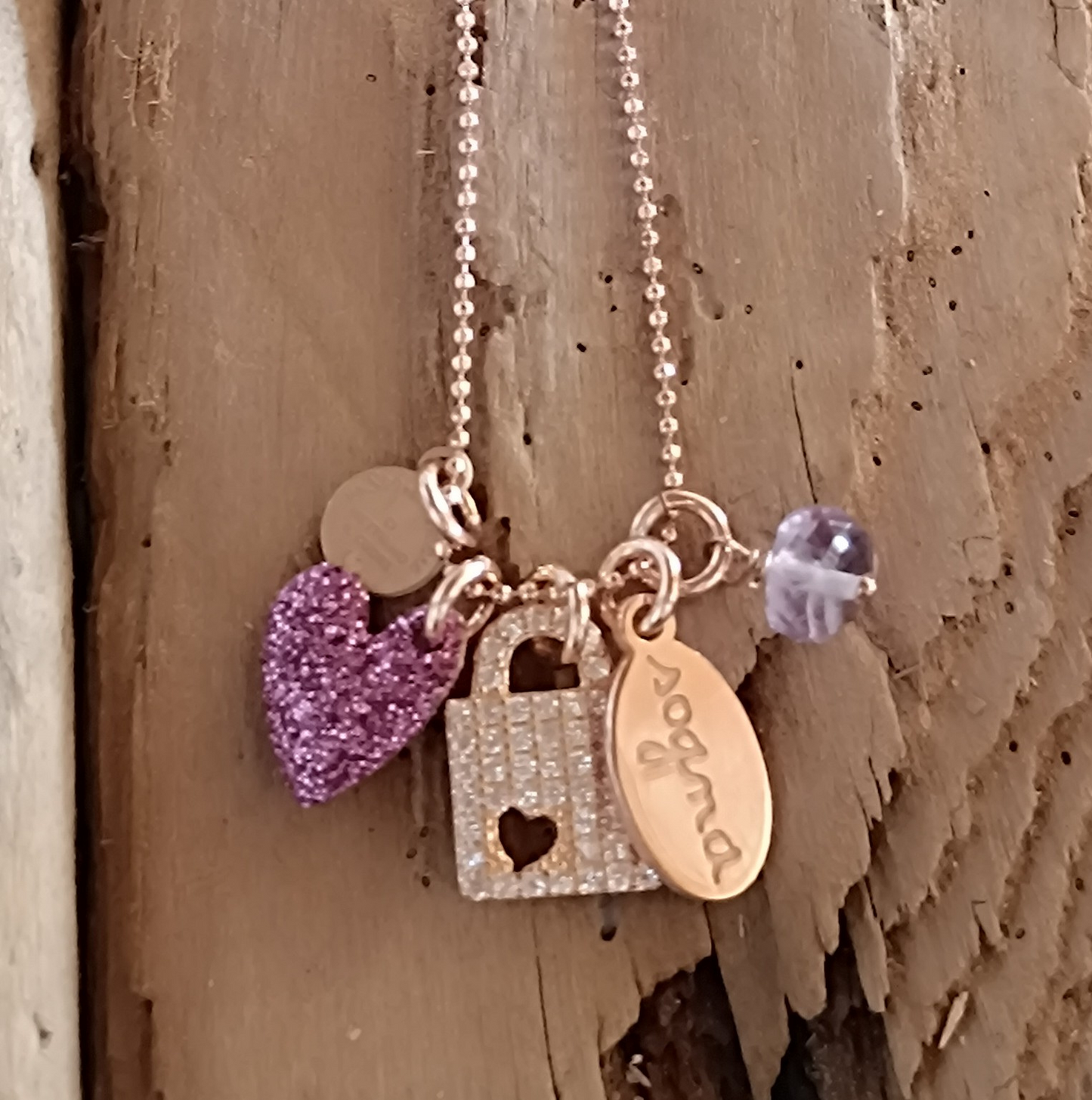 Collana portamifortuna con targhetta sussurro o parolina