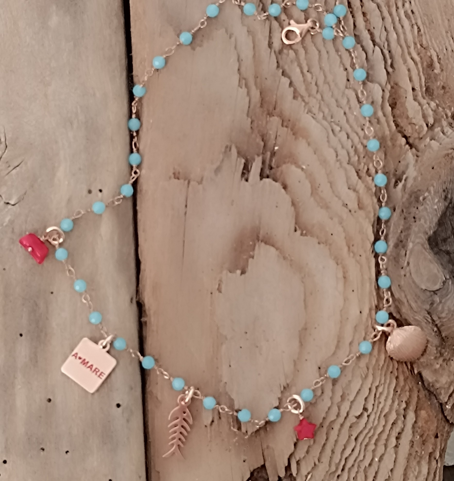 Collana in catena rosario con cinque charms