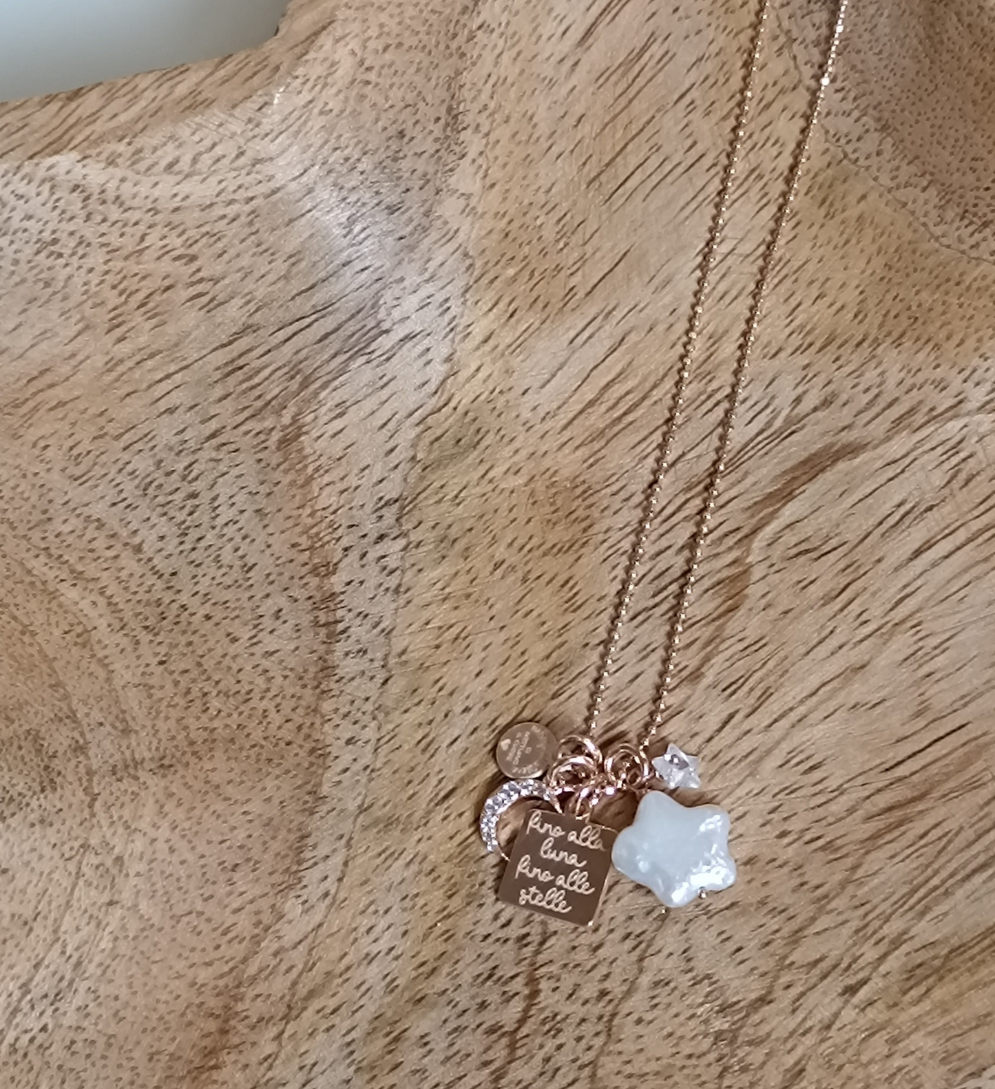 Collana portamifortuna con targhetta "fino alla luna, fino alle stelle"