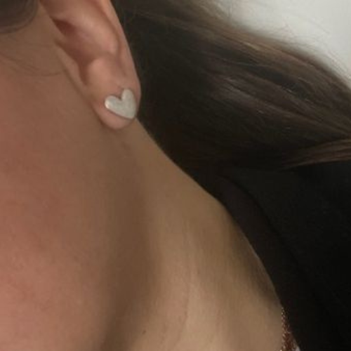 Orecchino cuore in smalto