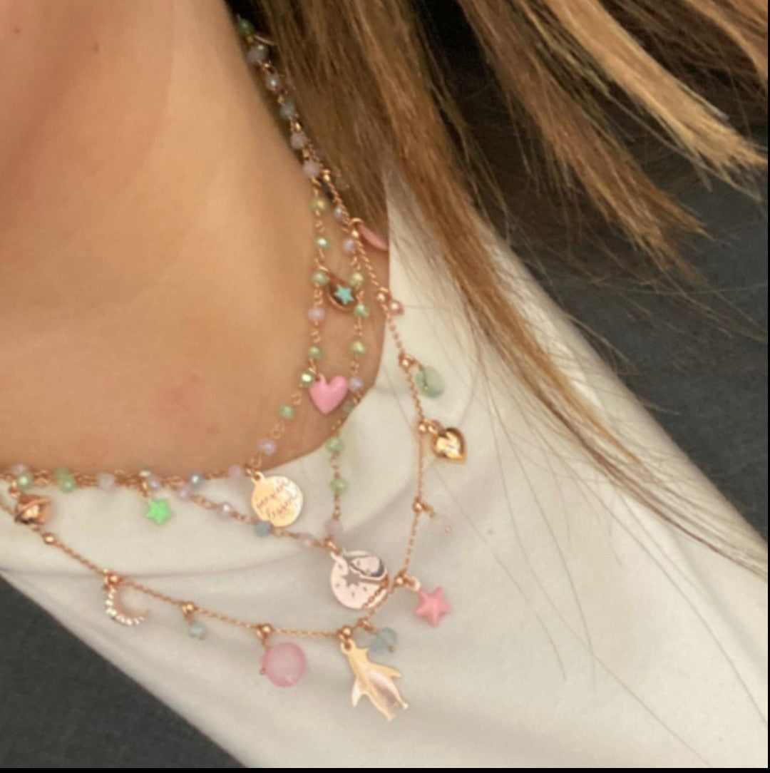 Collana in catena rosario con cinque charms