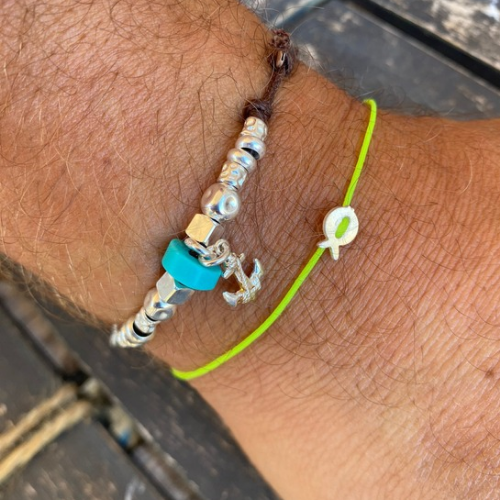 Bracciale cordino cotone cerato da 1,5 mm.