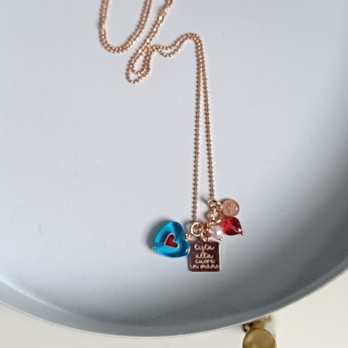 Collana portamifortuna con cuori in vetro di murano