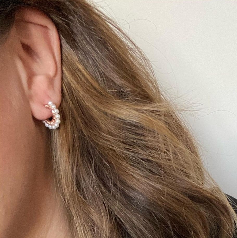 Orecchino Mini Cerchio con perle