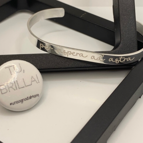 Bracciale rigido con scritta personalizzabile