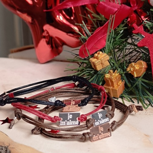 Bracciale in cordino in cotone con targhetta "je m'aime"