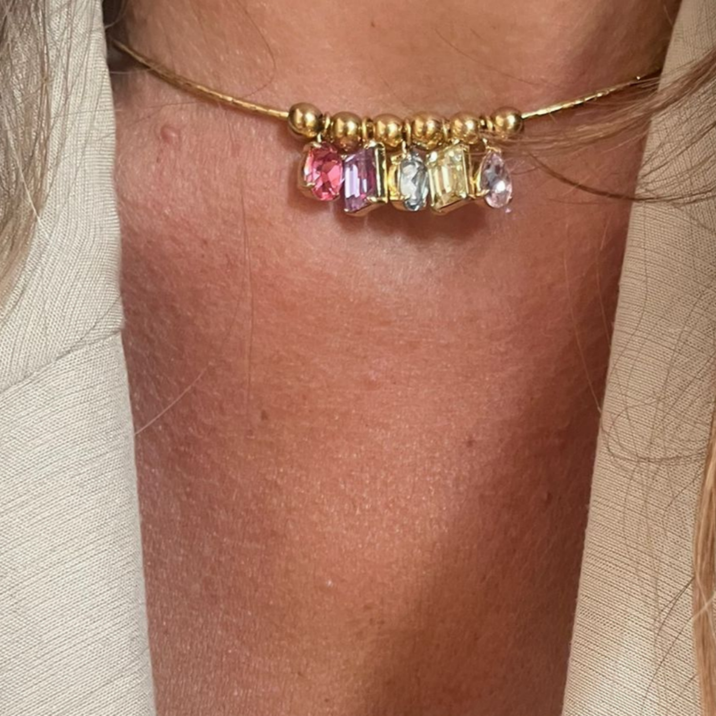 Collana rigida